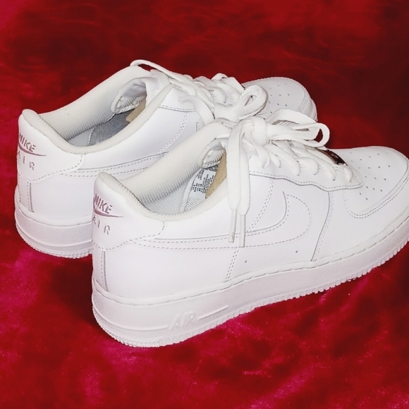 Sold - Picture 6 of 9